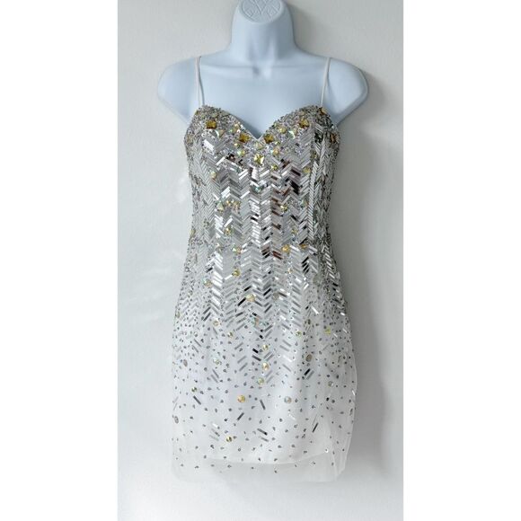 Dave & Johnny Sequin Lace-Up Backless Bodycon Dress | Size 7/8 - Picture 3 of 15